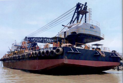 Crane barge CB. Bina Sarana 89